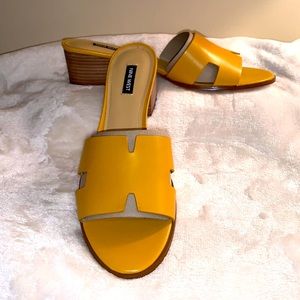 💜 Nine West Leather Sandals